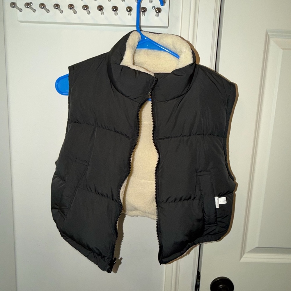 Altar'd State Black Puffer Vest with Cream Lining